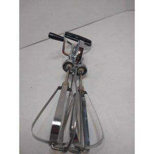 Vintage Hand Mixer Beater Superwhirl The Turner and Seymour Made In USA America